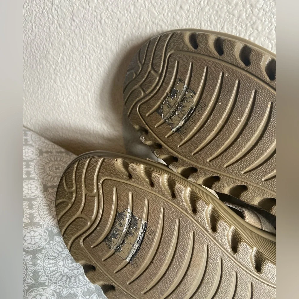 Skechers~Cut-Out~Tan~Suede~Slingback~Velcro Closure~Wedge~Sandals~Size 11